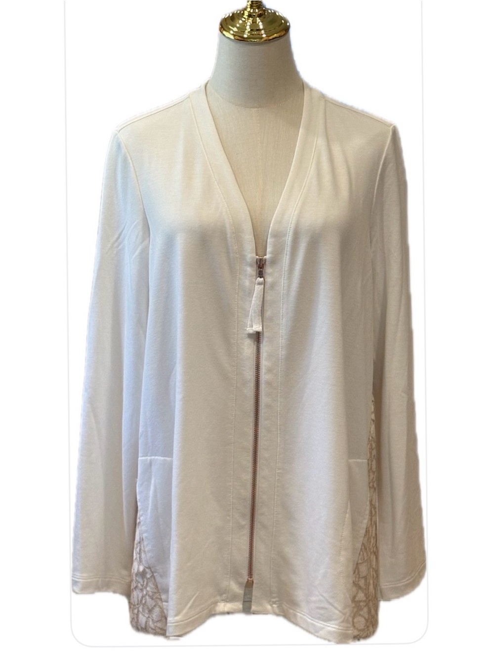 LOGO Lounge NWOT Full Zip Lace Inlay on Back Long Sleeves Side Pockets Jacket M